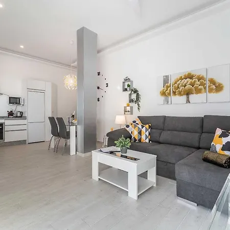 Pueblo Marinero Apt 1 * Benalmadena